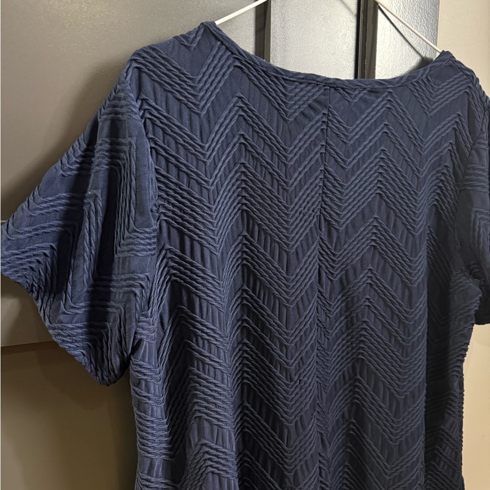 Philosophy Navy Blue Chevron Women's Top Size 2X - Picture 4 of 9